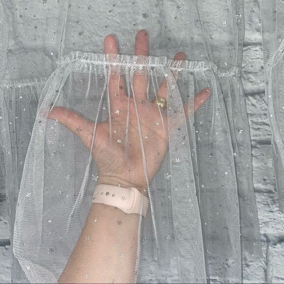 Girls white sheer ruffle bottom top w/stars 10-12 - Picture 4 of 6